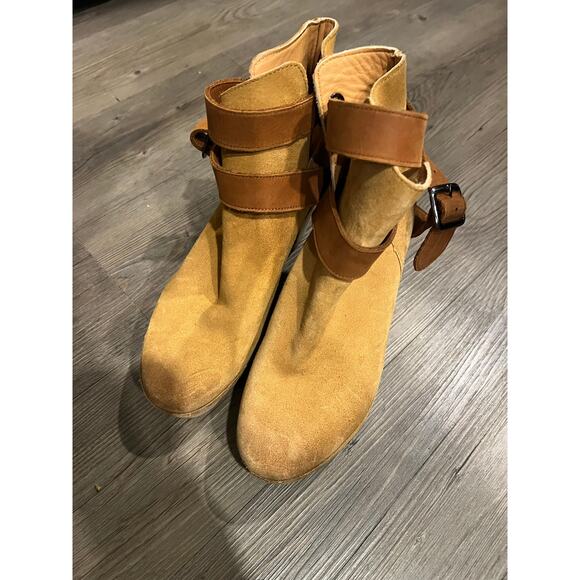 Free People Clogs - Picture 1 of 5